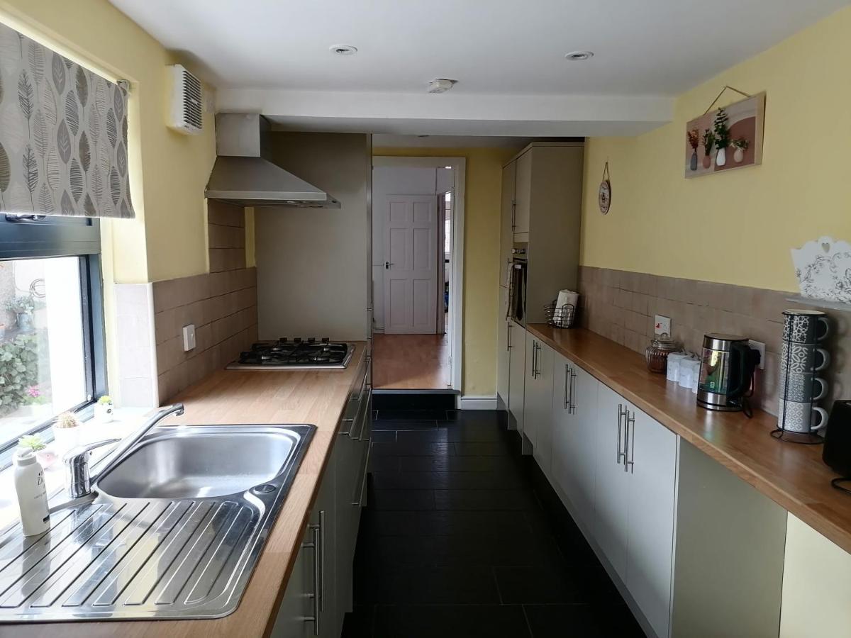 Tynant House- Modern 3 Bed House- City Centre And Free Parking Cardiff Kültér fotó